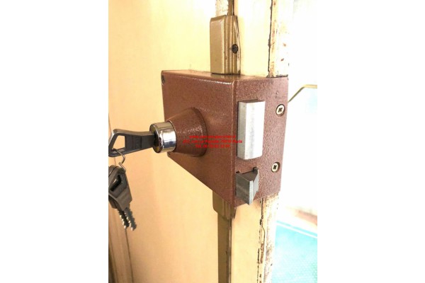 bricard horizontale a tirage cuirasse
